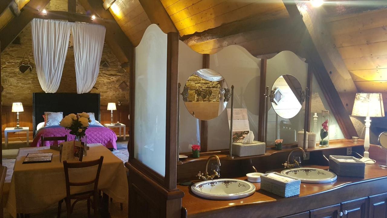 Le Cafe Du Village - Bar A Cocktails & A Ambiance Lohéac Екстериор снимка