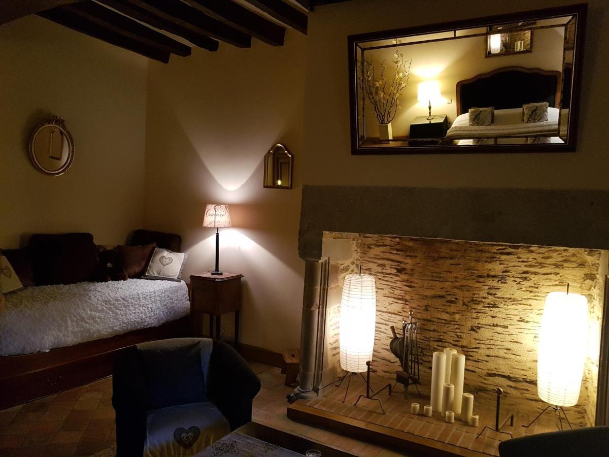 Le Cafe Du Village - Bar A Cocktails & A Ambiance Lohéac Екстериор снимка